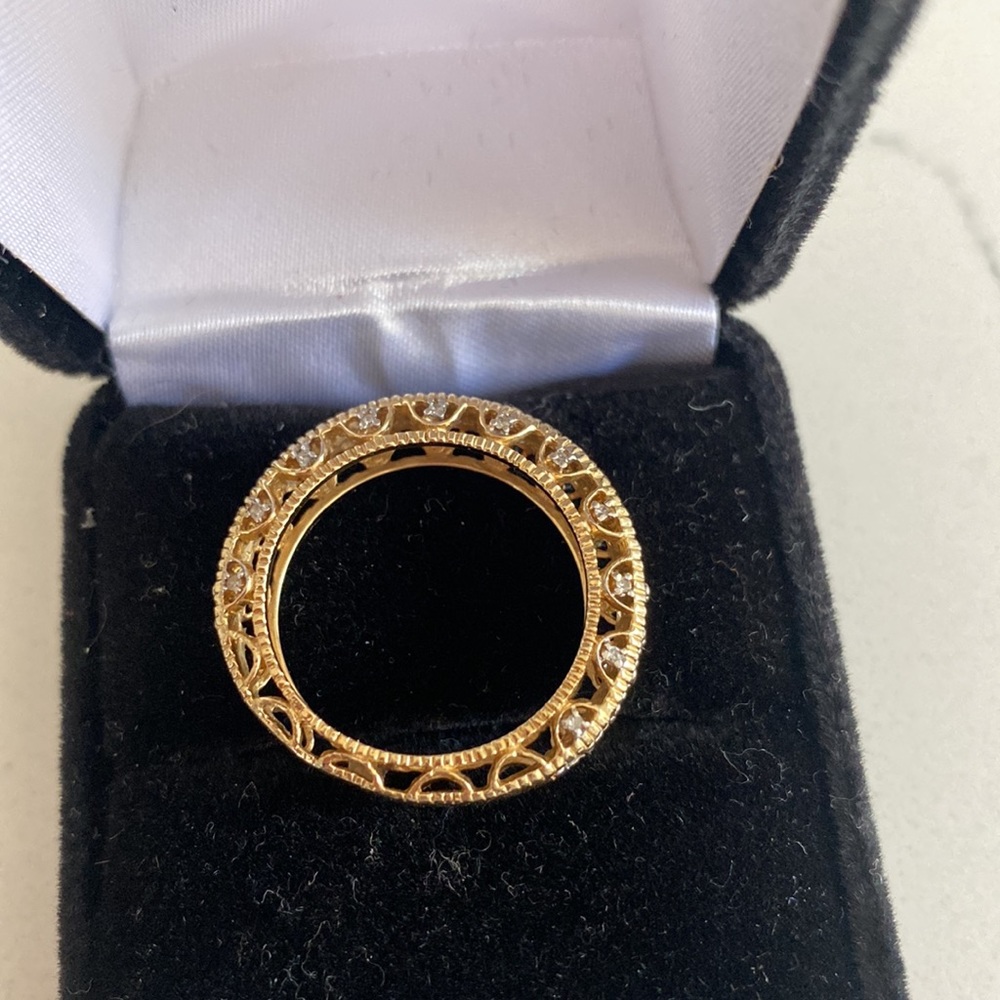 Beaut 14k Solid Gold and 44 Diamonds - Picture 5 of 16